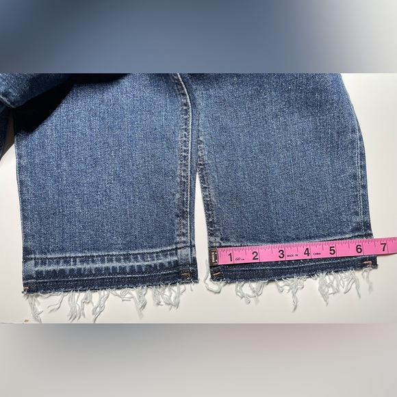 Old Navy Women's Size 2 Blue Boyfriend Mid Rise Cut Off Jeans - Picture 5 of 9